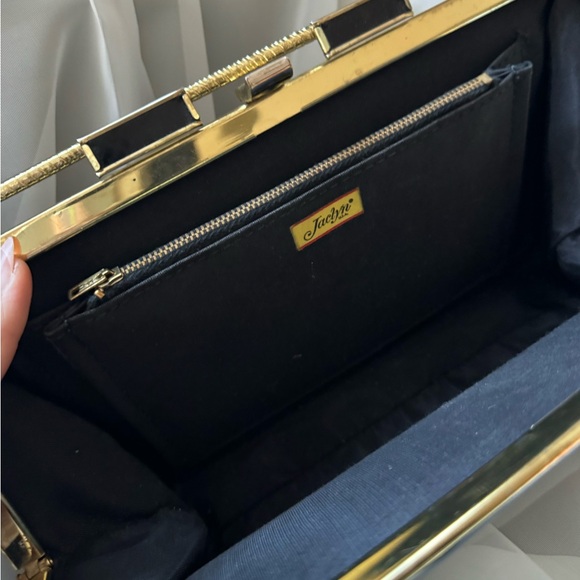 Vintage Jaclyn USA bag with very unique clasp - Picture 3 of 4